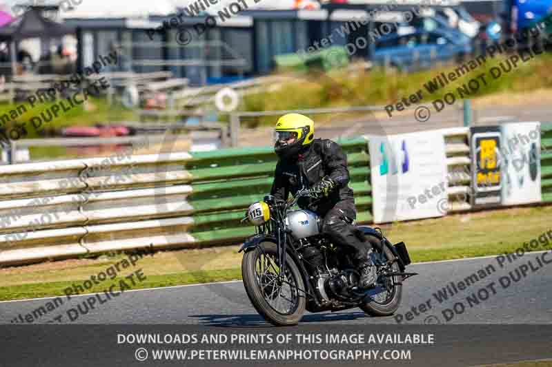 Vintage motorcycle club;eventdigitalimages;mallory park;mallory park trackday photographs;no limits trackdays;peter wileman photography;trackday digital images;trackday photos;vmcc festival 1000 bikes photographs